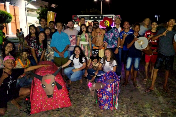 Grupo reforça a cultura local com tradicional auto do bumba meu boi/ Divulgação