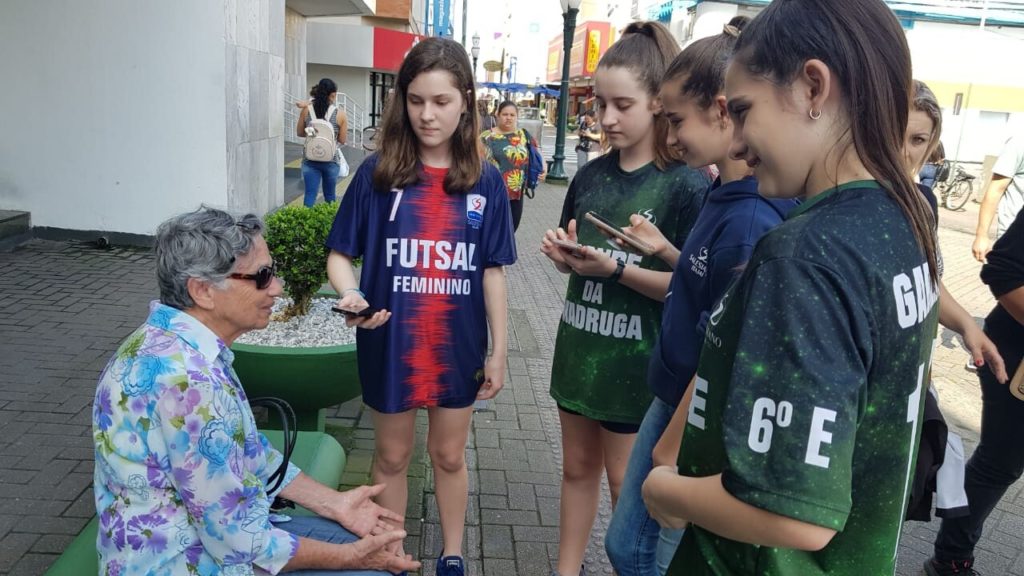 Grupo de dança transforma realidade de alunos da Emef Orlando